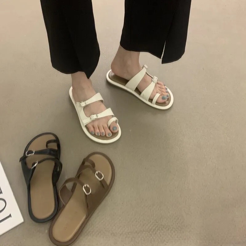 dép xỏ ngón đế bệt