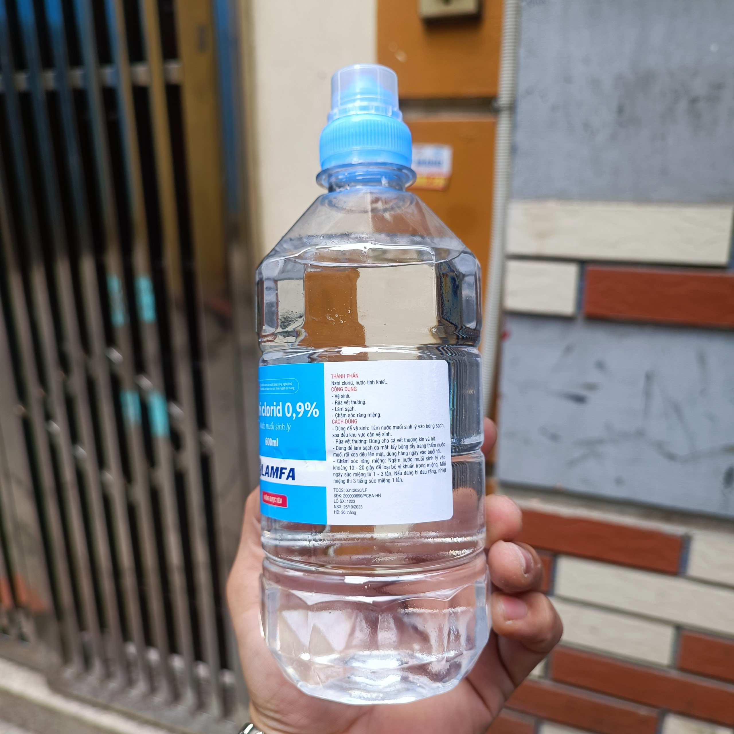 Nước Muối Sinh Lý Natri clorid 0.9% Vệ Sinh Da