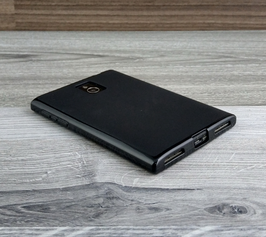 Ốp Lưng iONE Blackberry Passport silicon nâu