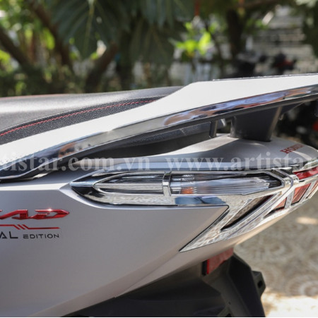 [Lead 2022-2024] Lead 2022-2024 Decorative Cover with Artistar Chrome Plating