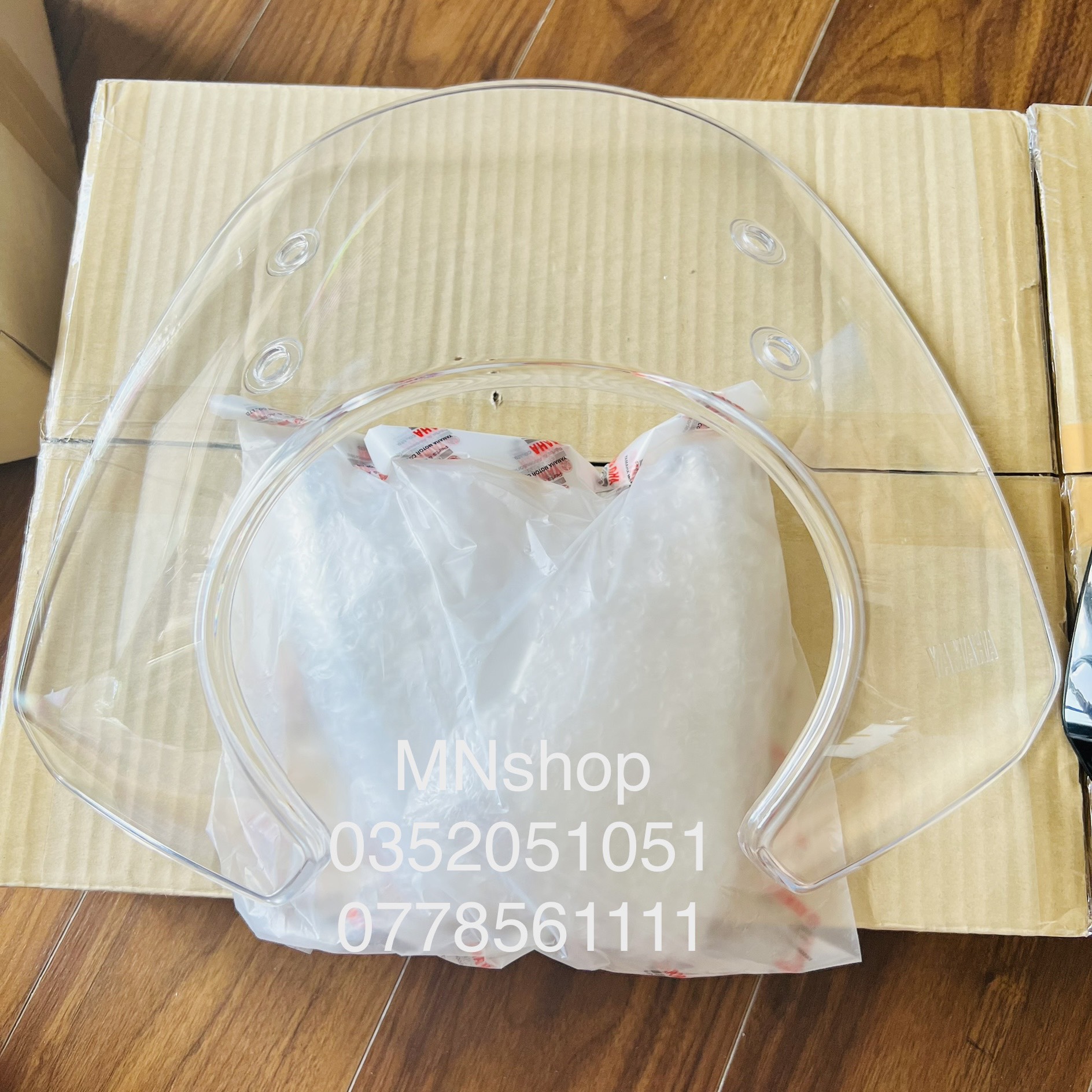 Kính chắn gió Yamaha Grande