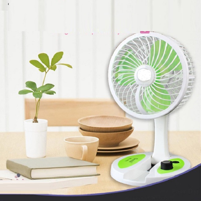 Quạt Tích Điện Gấp Gọn Đa Năng 5811