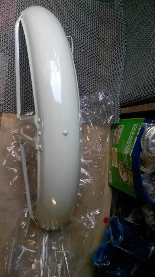 dè trước sắt sơn+ dè sau nhựa + cóc đèn gắn biển số honda 67 -màu vàng nhẹ