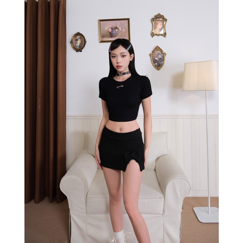 [VOUCHER 12%/149K] Chân váy ngắn xẻ tà MONÁ - BAMBAM