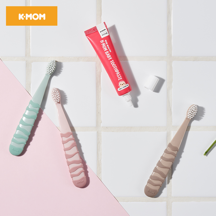Bàn chải đánh răng trẻ em K-Mom (12-36m)