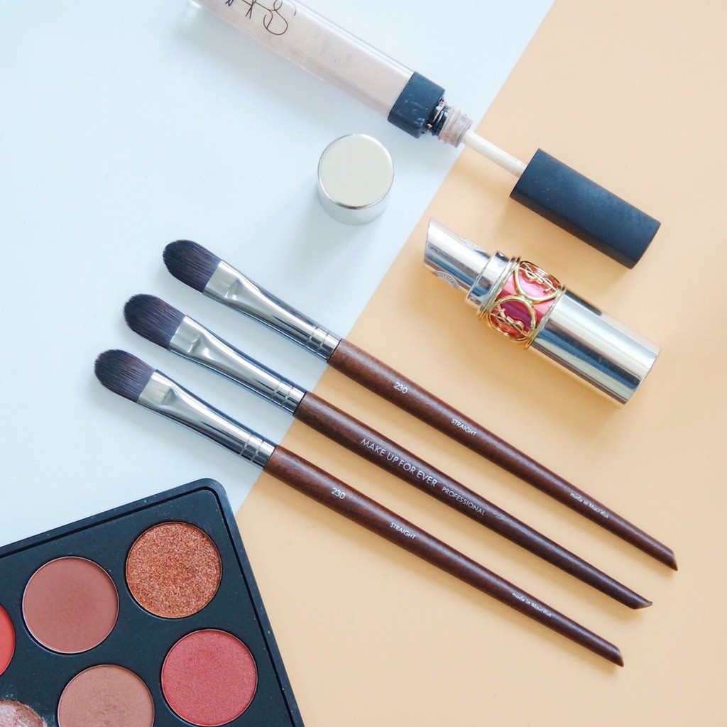 Cọ che khuyết điểm - nhũ mắt makeup forever 230