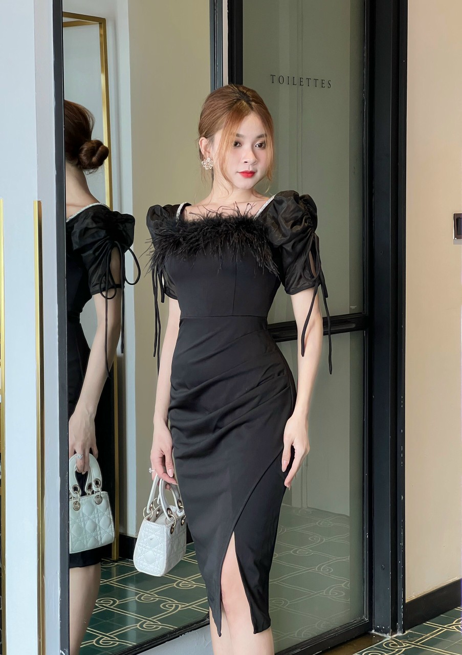 Đầm body đính pha lê lông vũ - YB230404
