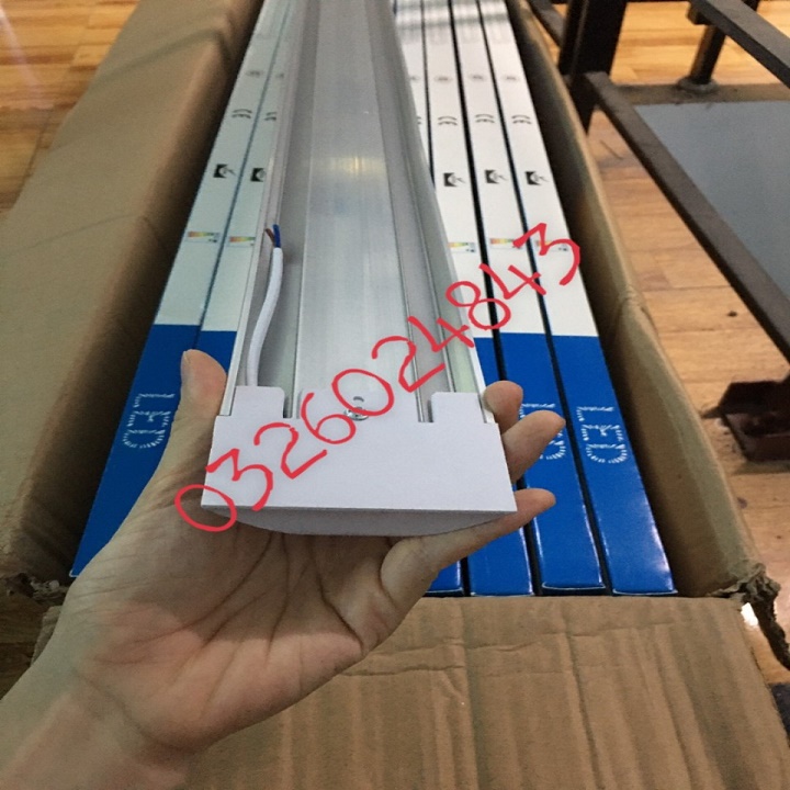 05 Tuýp led bán nguyệt siêu sáng 1.2m