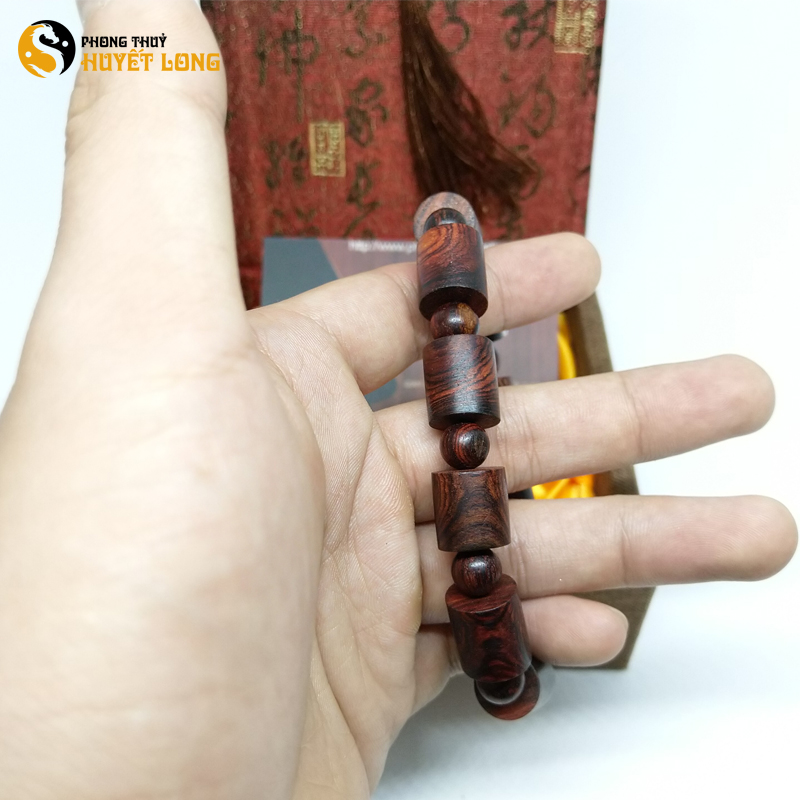 Vòng Gỗ Sưa Đỏ Đốt Trúc -  Vòng Tay Phong Thủy