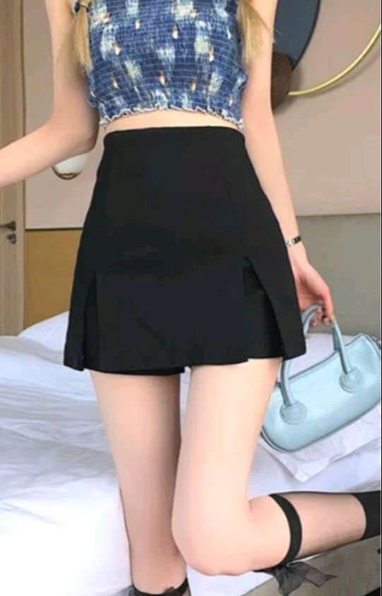 Quần giả váy có xẻ tà hai bên - B006