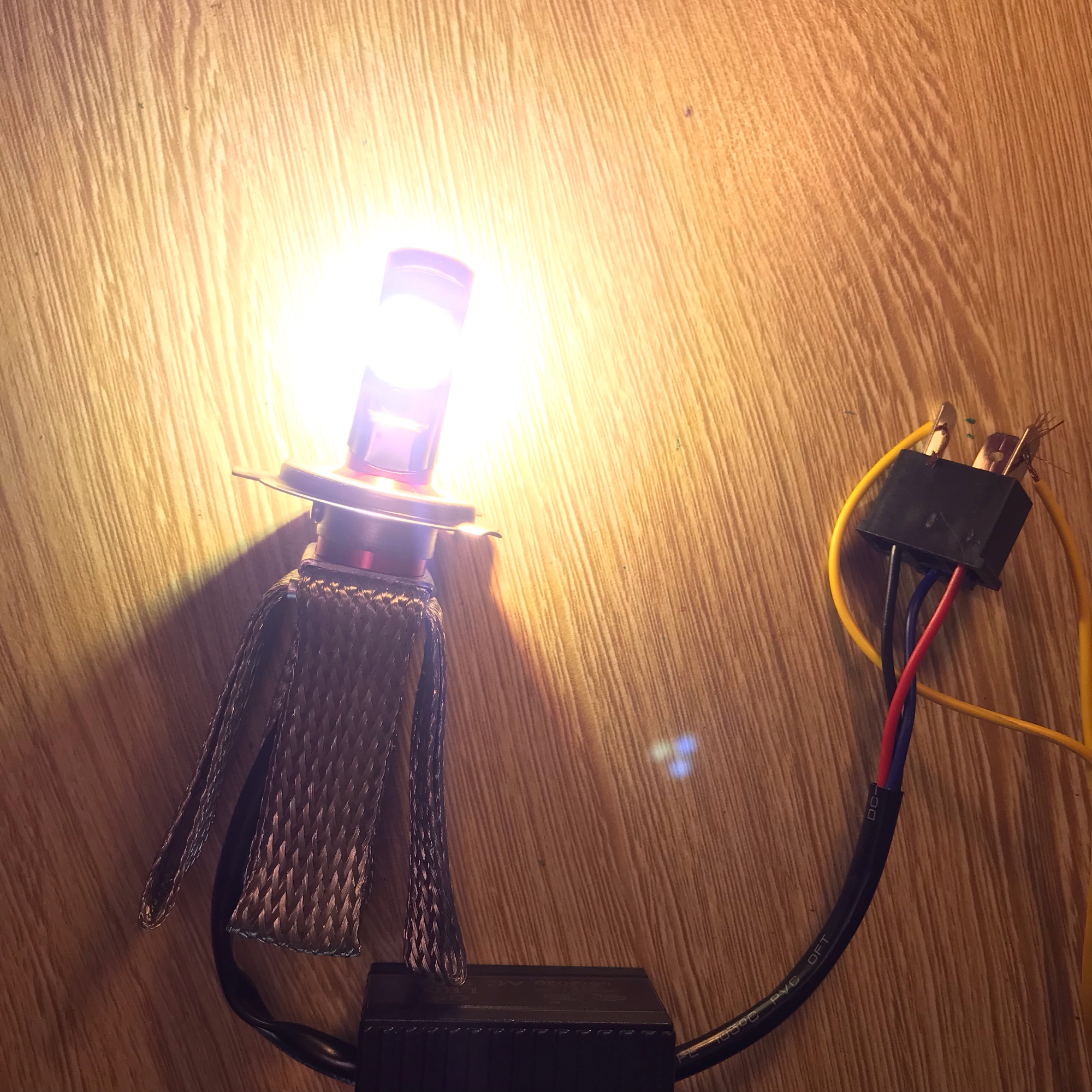 Led Pha Dream Wave M5 Cree Siêu Sáng Vàng/Trắng