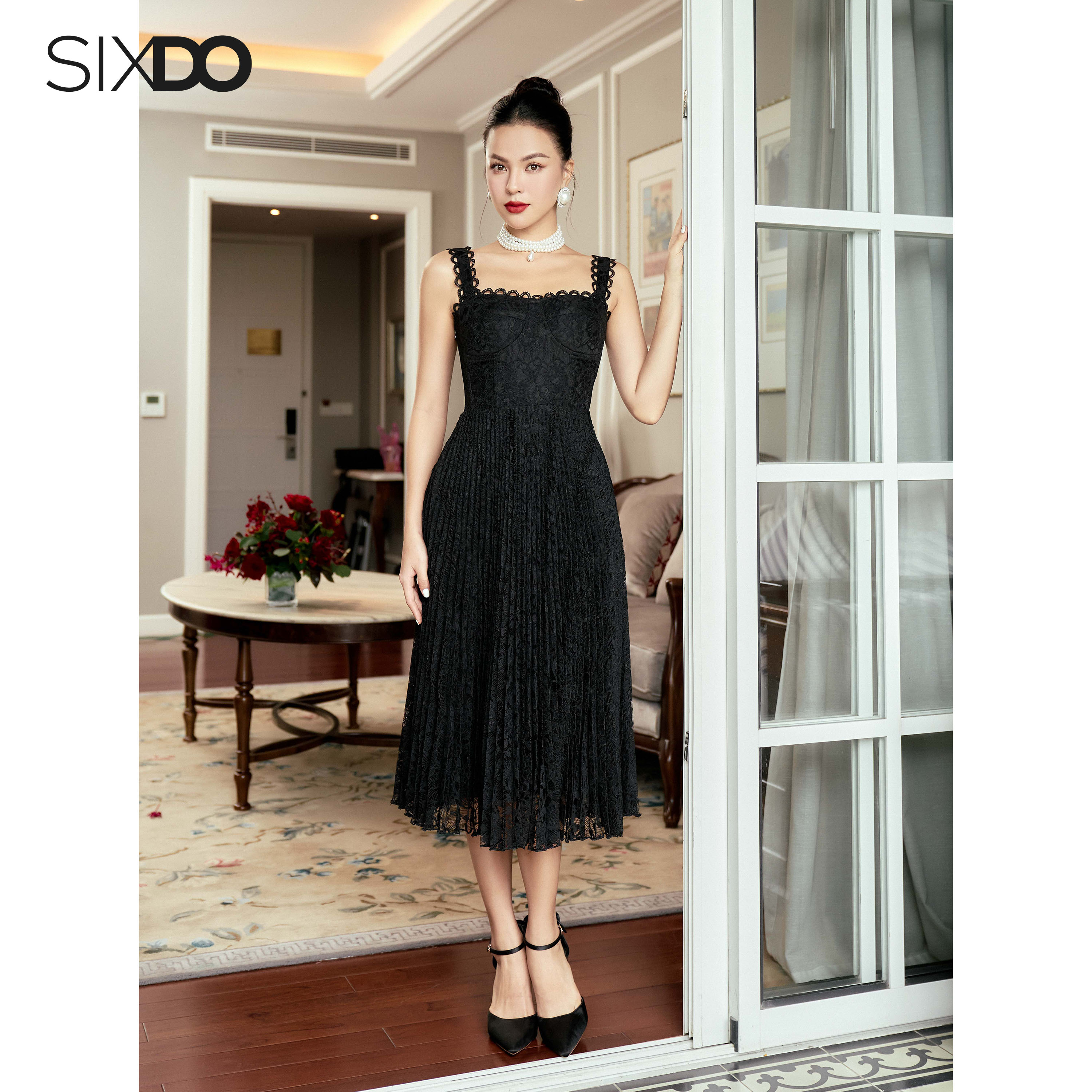 Đầm ren đen xếp ly sixdo