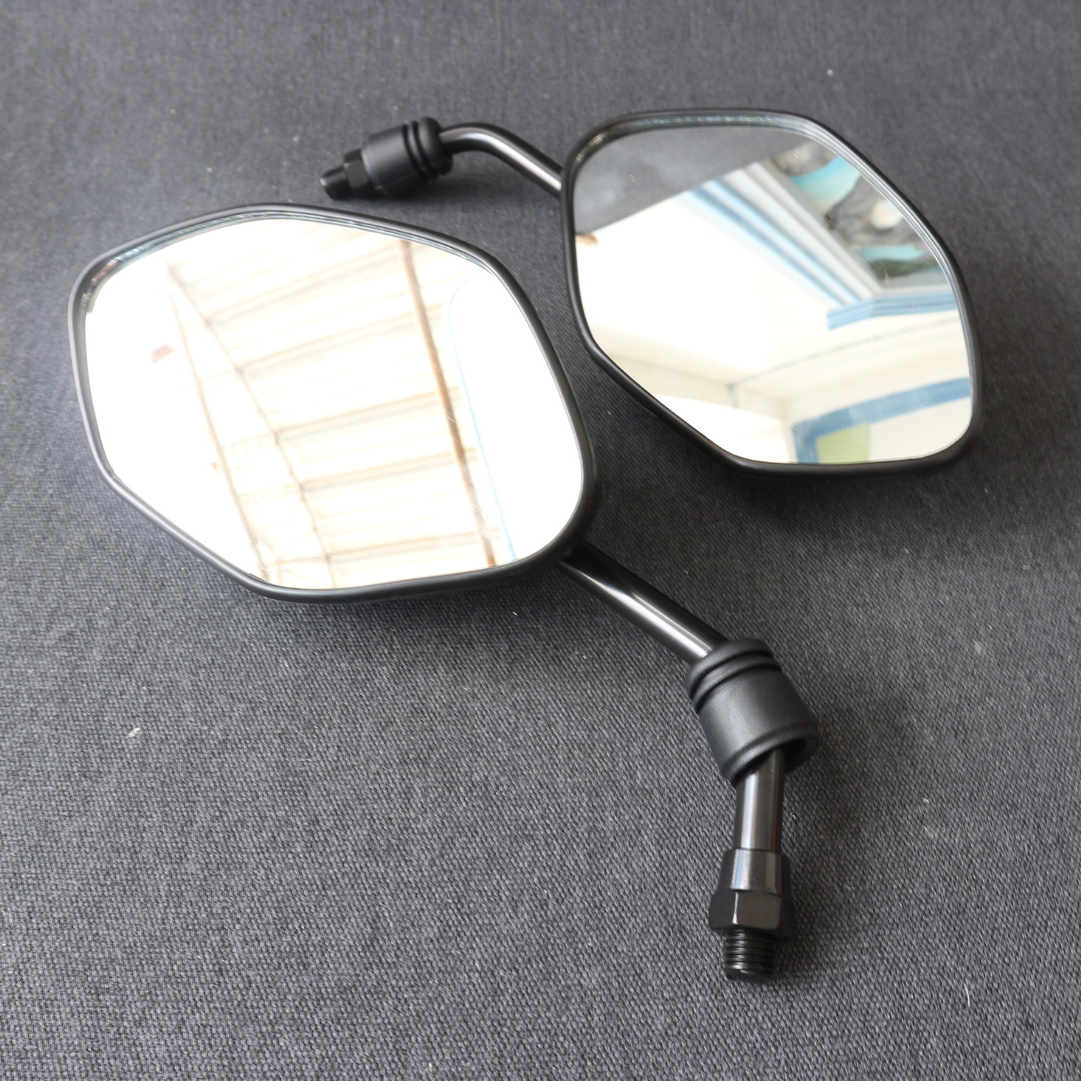 Gương chiếu hậu kiểu Airblade gắn được cho nhiều loại xe (Ốc chân gương 10ly)