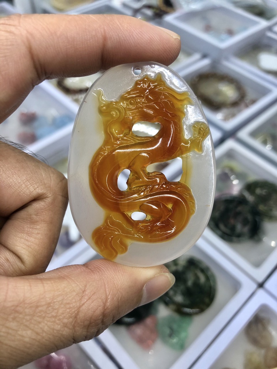 Mặt dây chuyền Rồng phong thủy đá mã não