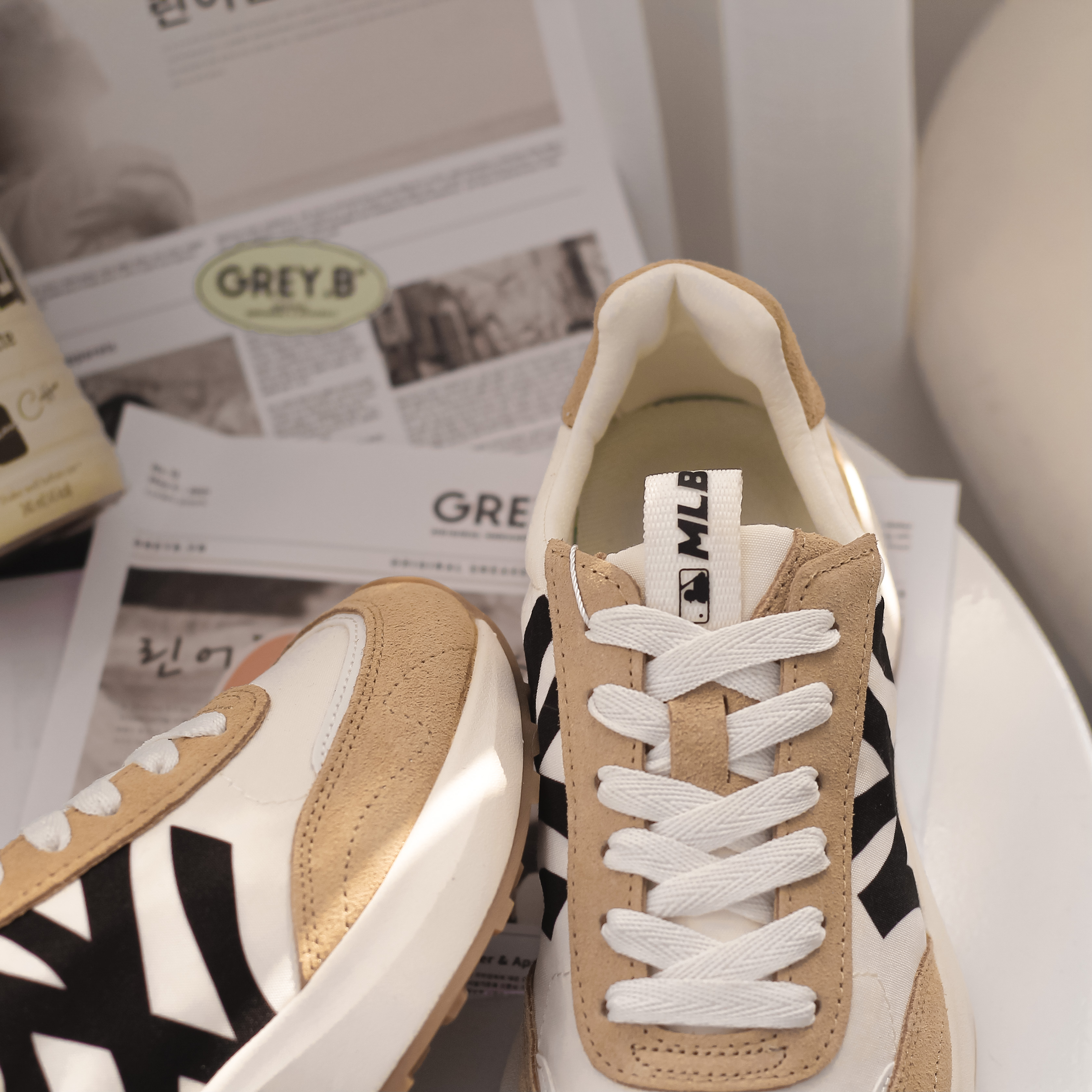 Giày Sneaker MLB Jogger New York Yankess yellow and white ( Full box)