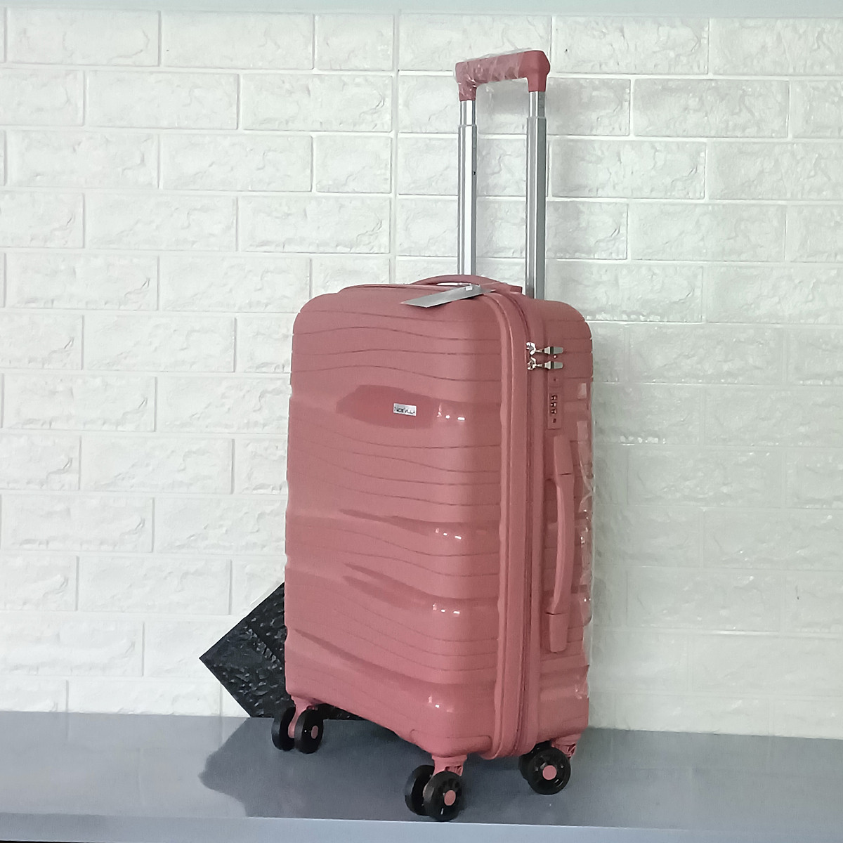 Vali NiceVilla Nhựa Dẻo PP Chống Sốc 20inch và 24inch