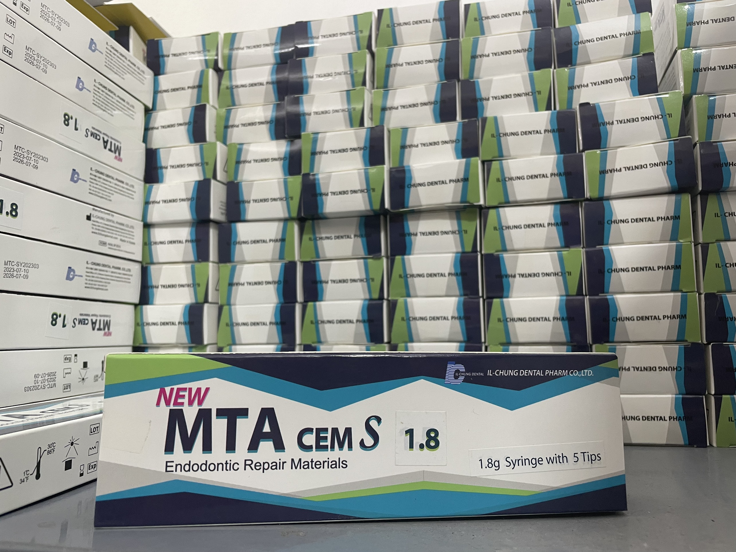 Trám bít ống tủy MTA Hàn Quốc  trộn sẵn (1.8g)