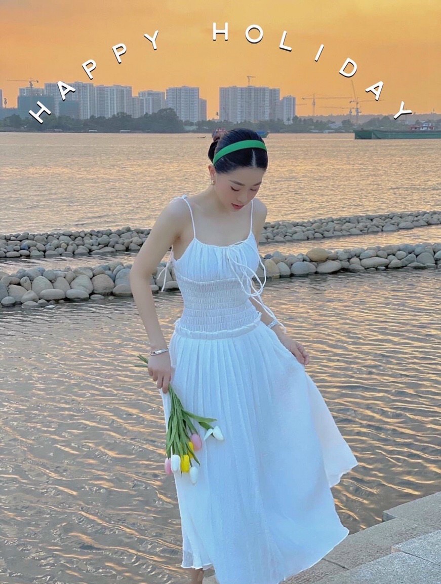 (free ship) Đầm maxi đũi cột dây vai siêu sang chảnh.