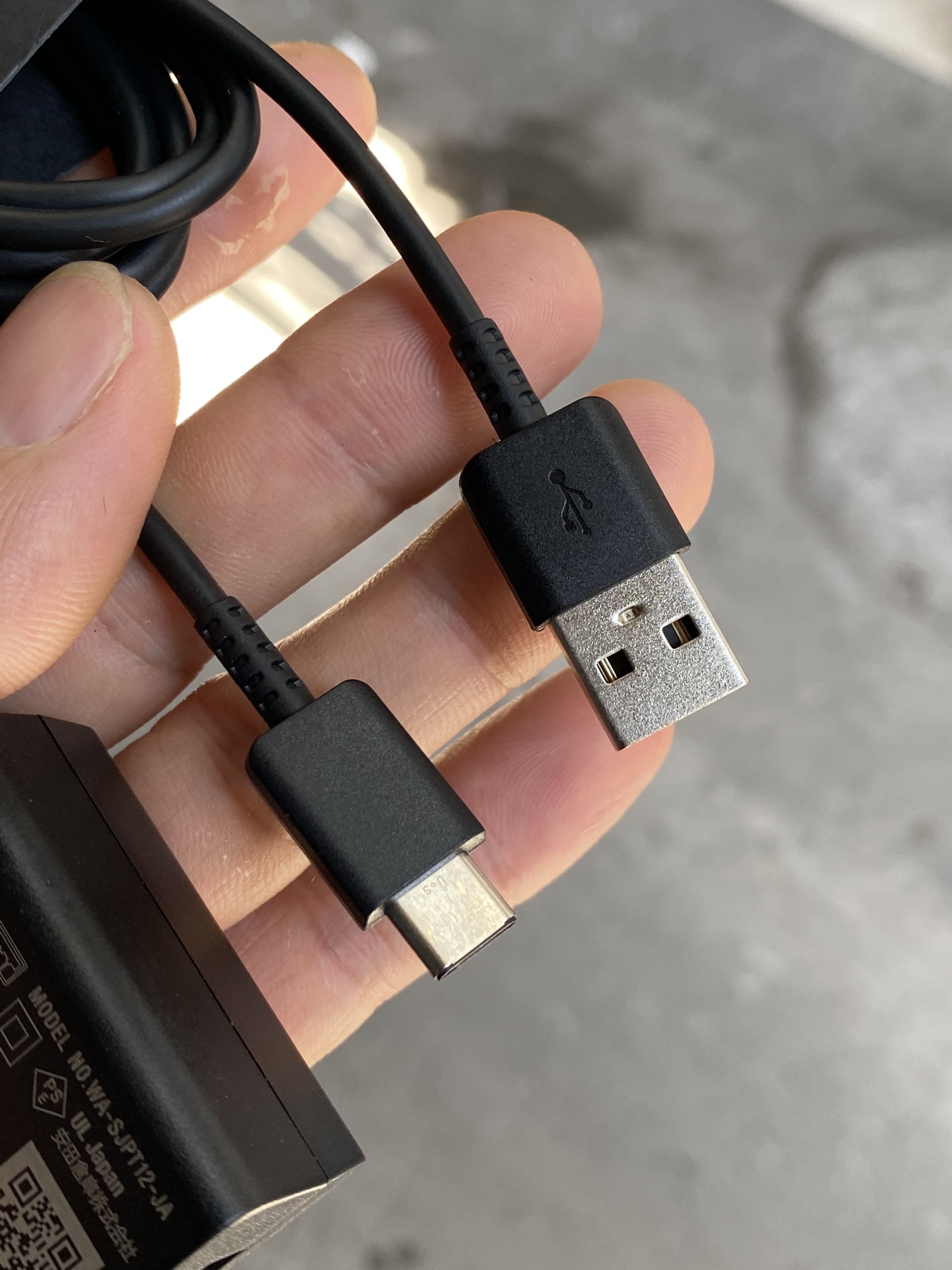 Bộ cáp sạc Sony SRS-XB33