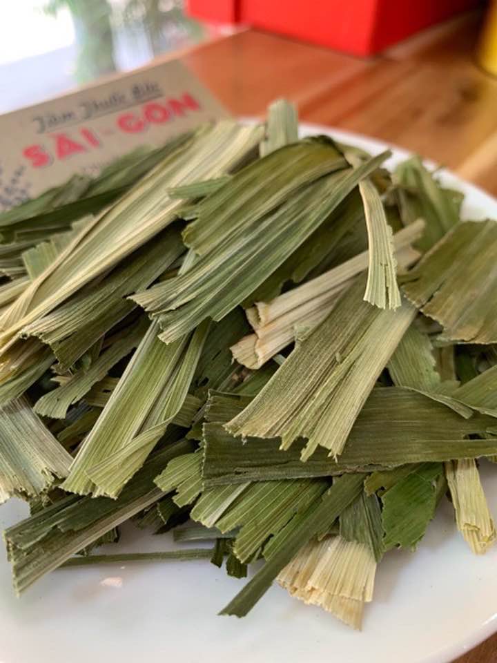 Lá Dứa - Lá Nếp Sấy Khô 100g (Hàng khô, thơm, đẹp)