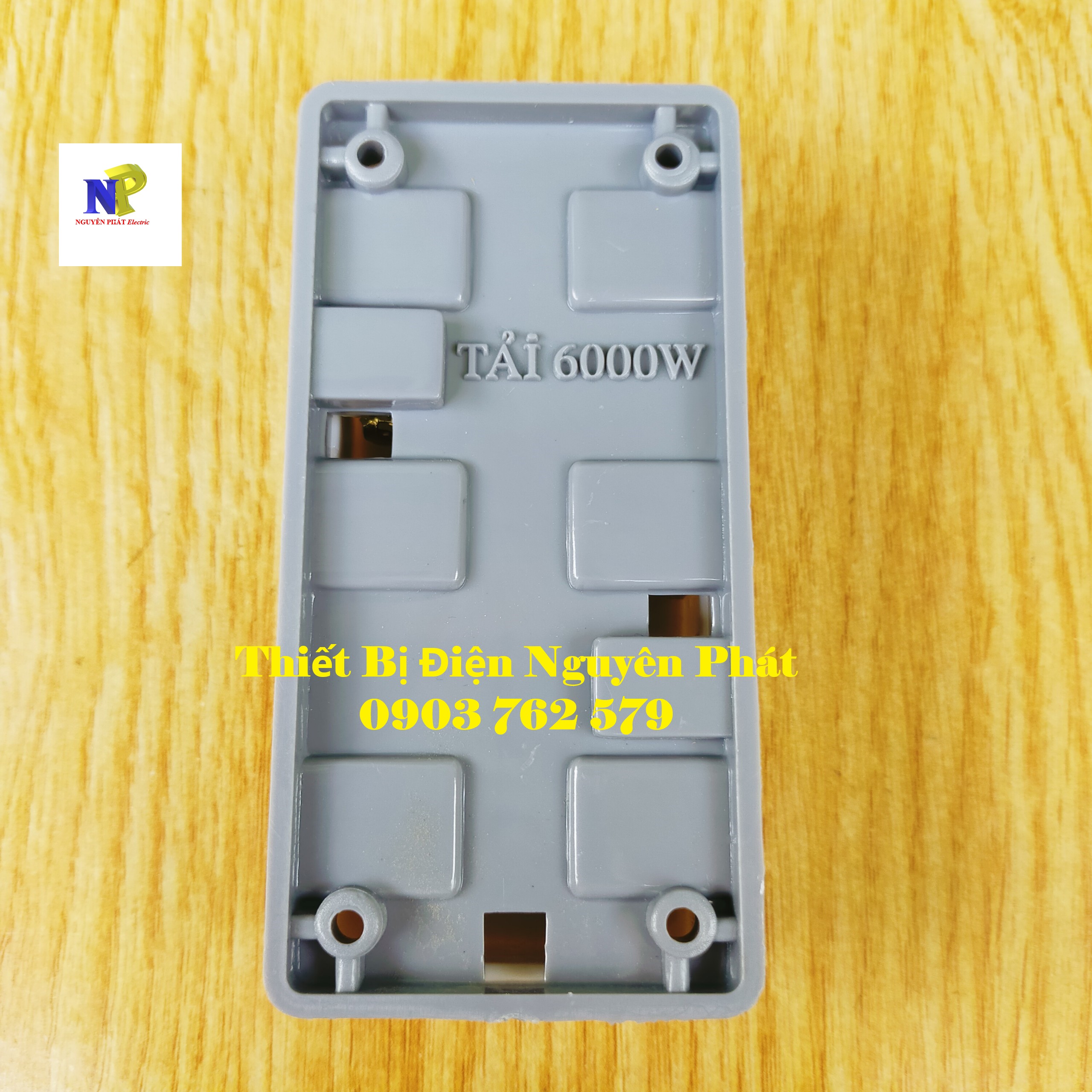 [PIPO] Ổ Cắm 3 Lổ CS6000w Siêu Chịu Tải P37 ( Có Lõi Sứ Cách Điện)