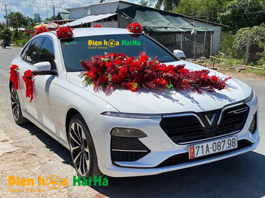 XHG-110 Bộ hoa giả xe cưới mầu đỏ HOT năm 2020