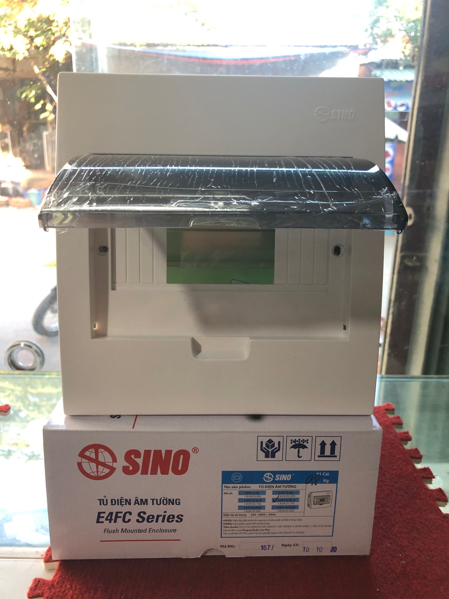 Tủ điện âm tường 4/8 Sino E4FC4/8LA