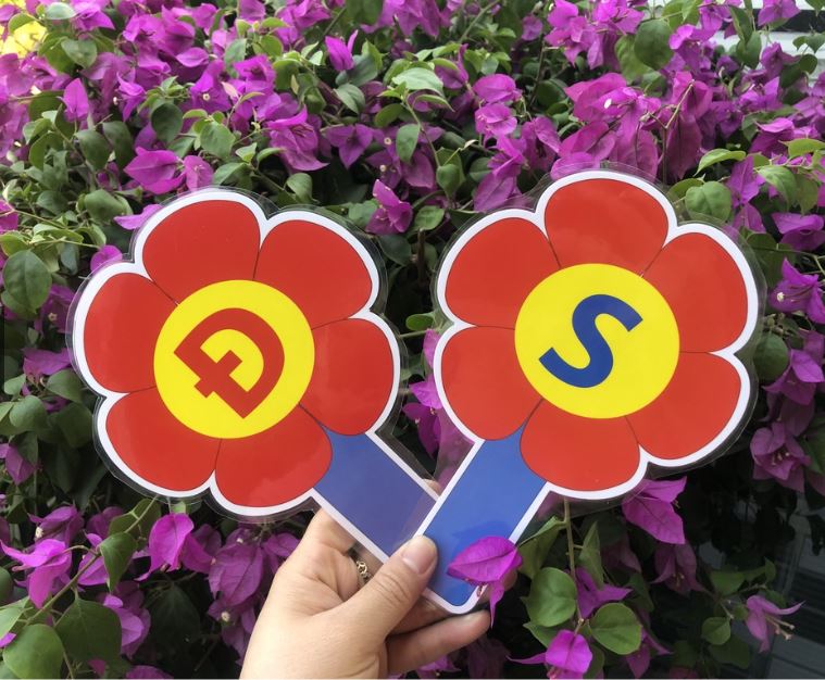 Thẻ Đúng -  Sai in 2 mặt ,1 mặt đúng,1 mặt Sai