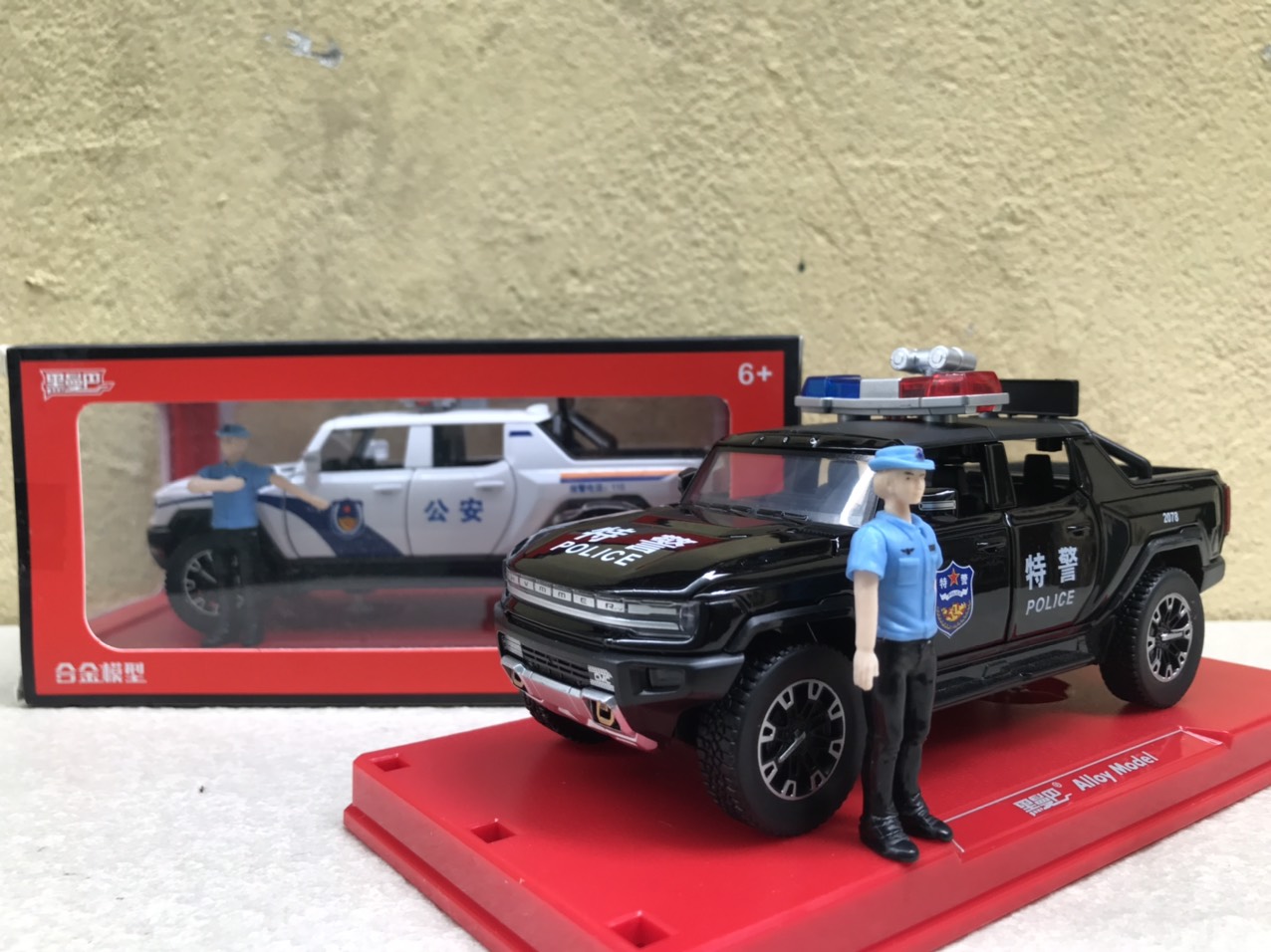 Mô hình xe POLI-CE Hummer Pickup  1:32