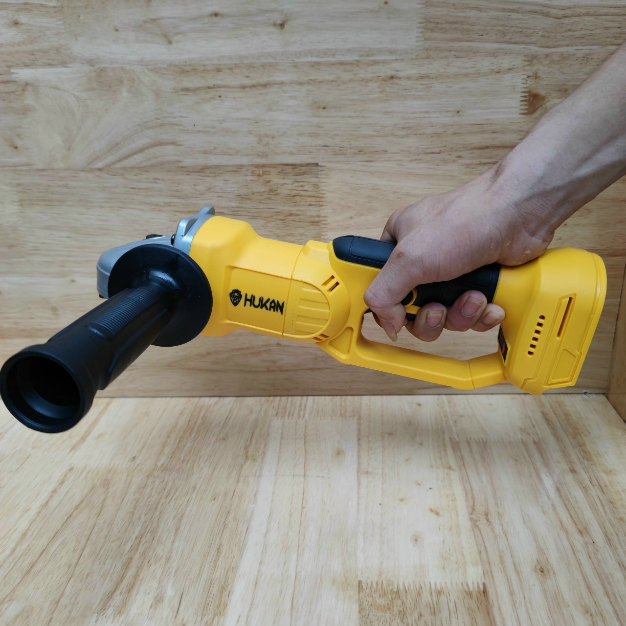 Máy mài góc Hukan không chổi than
