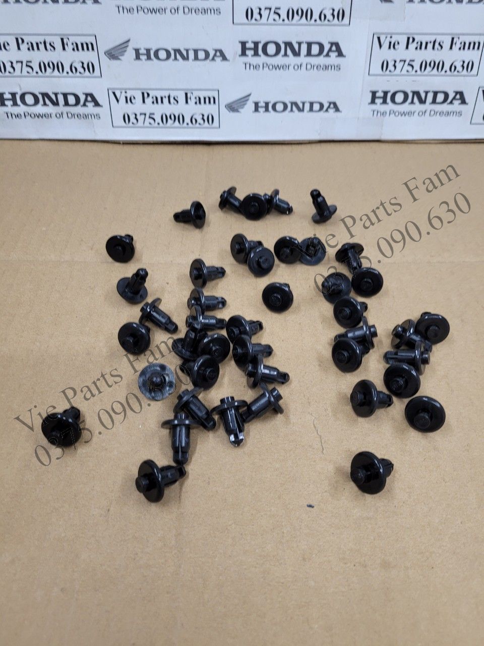 Nút kẹp, nút bấm TO dàn áo xe Honda (Giá 1 cái)