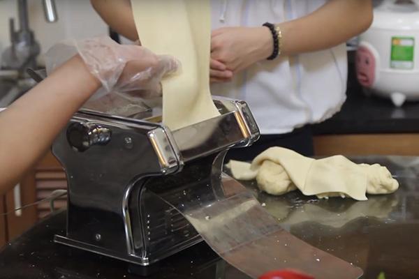 Máy làm mỳ sợi, máy cán mì, cắt mì sợi tự động  3A