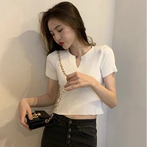 Áo Croptop Basic dễ phối đồ , chất len gân tạo form dáng A02