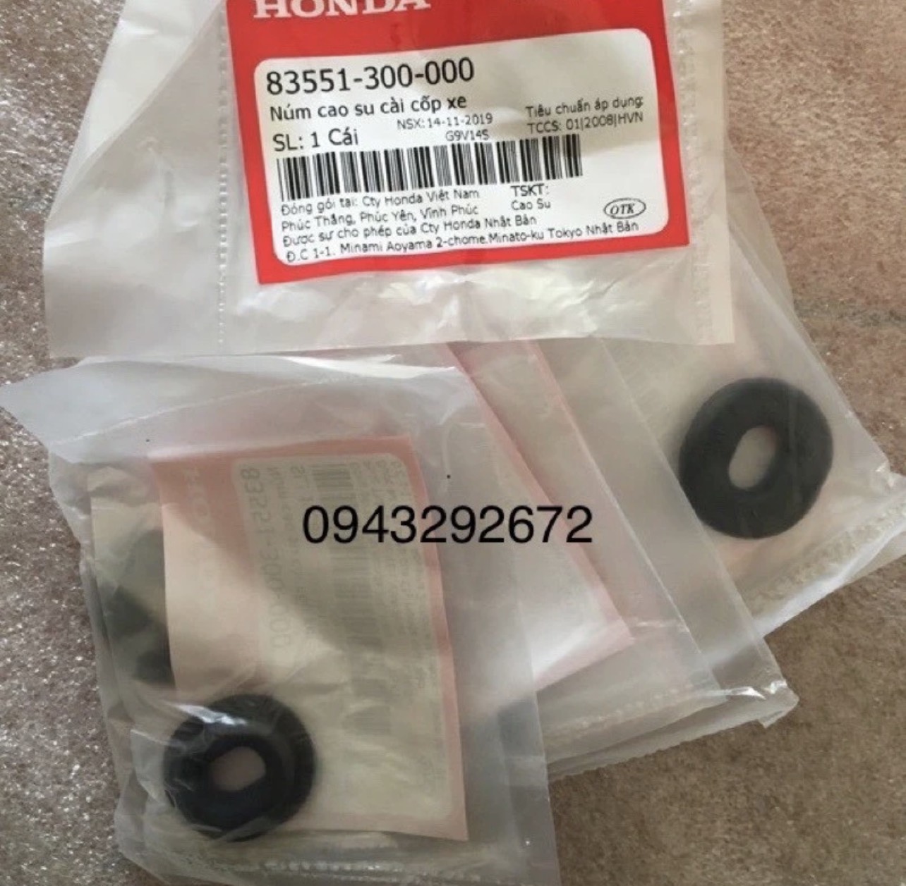 Cao su giữ cốp Dream/wave ( 1 cái ) Honda (83551300000)