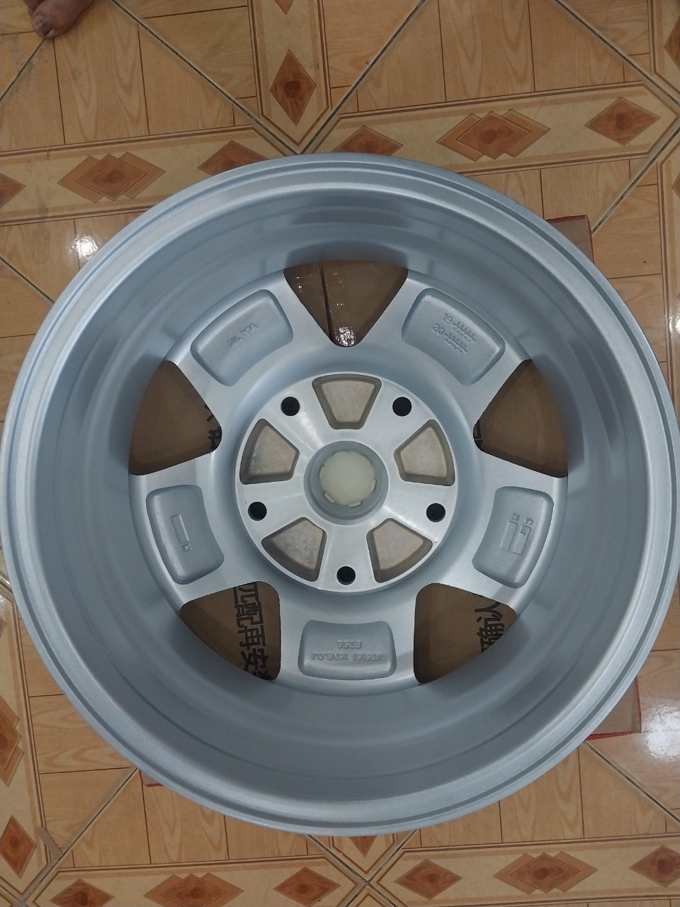 LAZANG ĐÚC, VÀNH XE, MÂM ĐÚC XE FORD TRANSIT