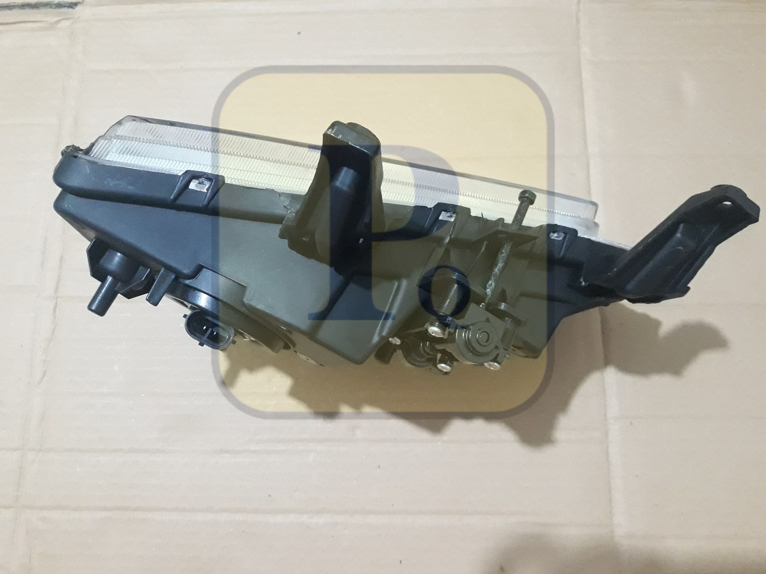 ĐÈN BA ĐỜ SỐC TRƯỚC HYUNDAI I10 (không bóng)