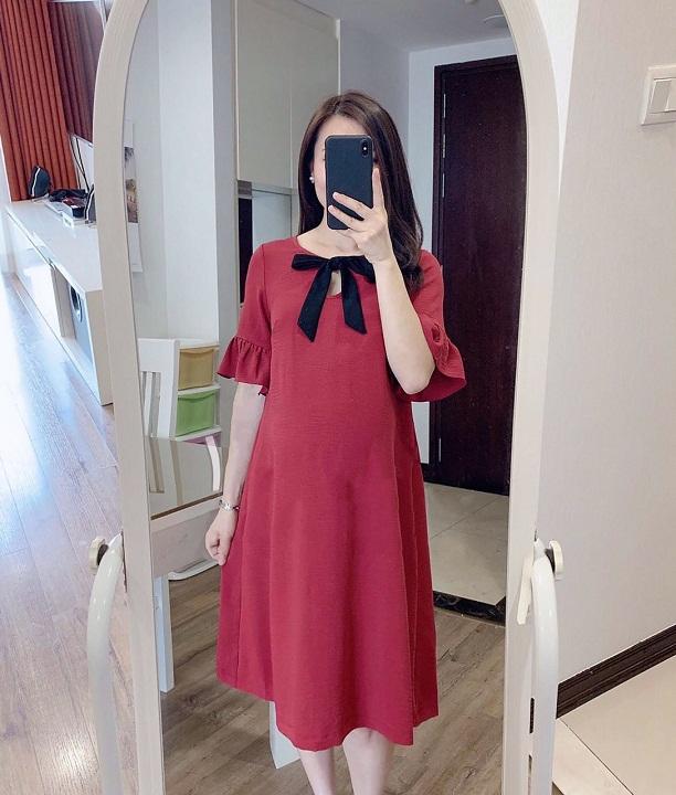 Đầm bầu đỏ tay loe