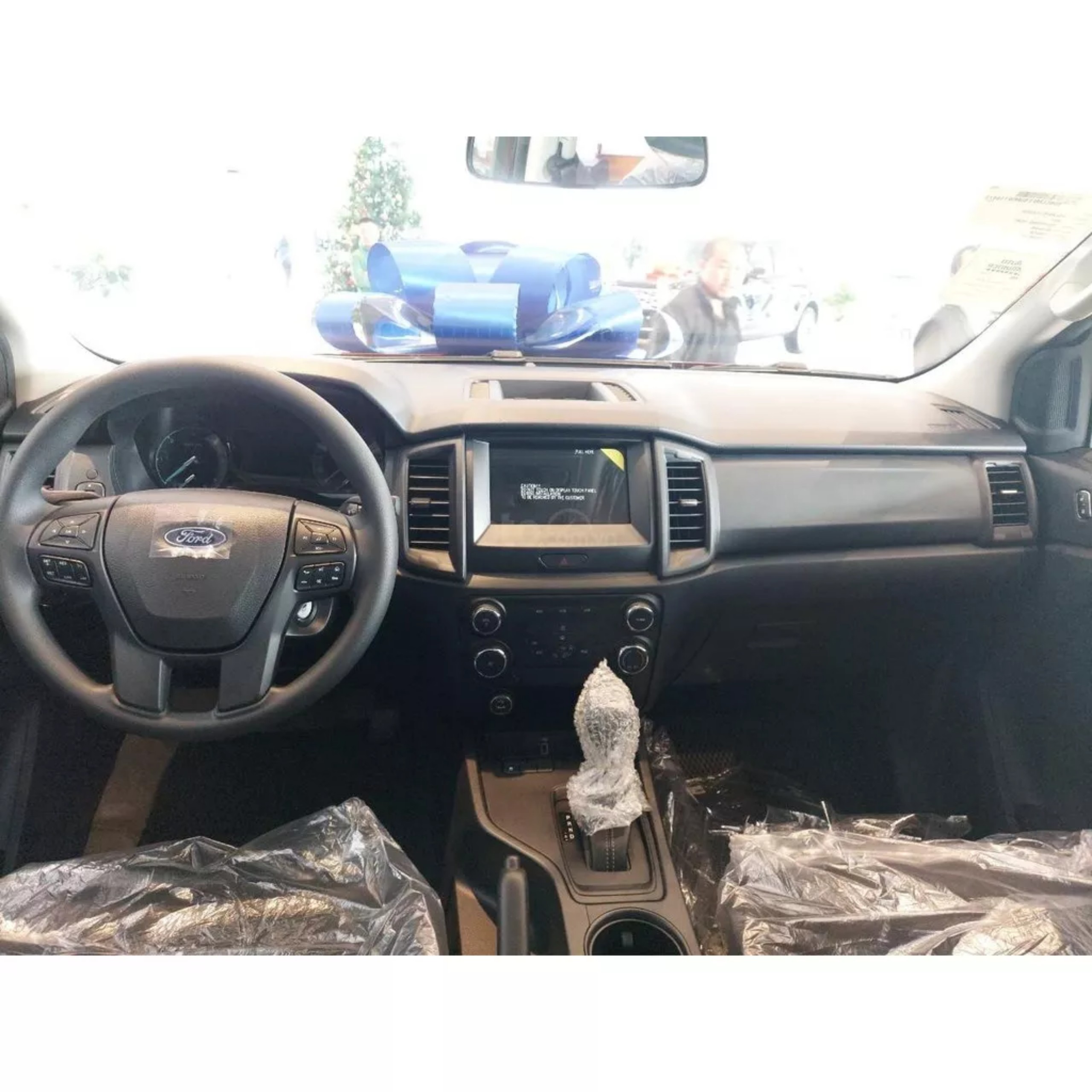 Thảm phủ taplo xe ford ranger 2023, xls 2018-2022,xlt 2015-2022 cao cấp