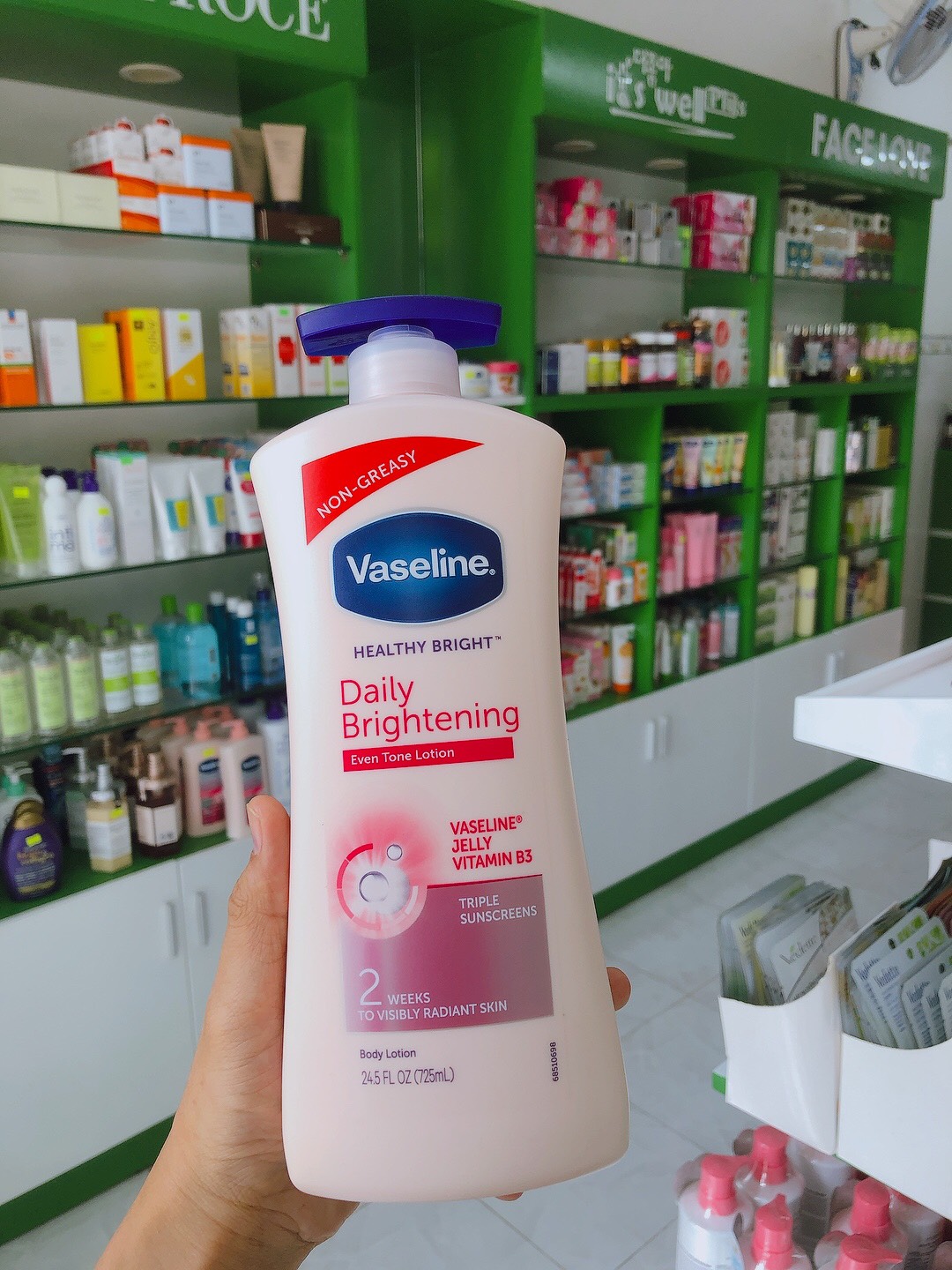 Sữa Dưỡng Thể Vaseline Body Lotion 725ml