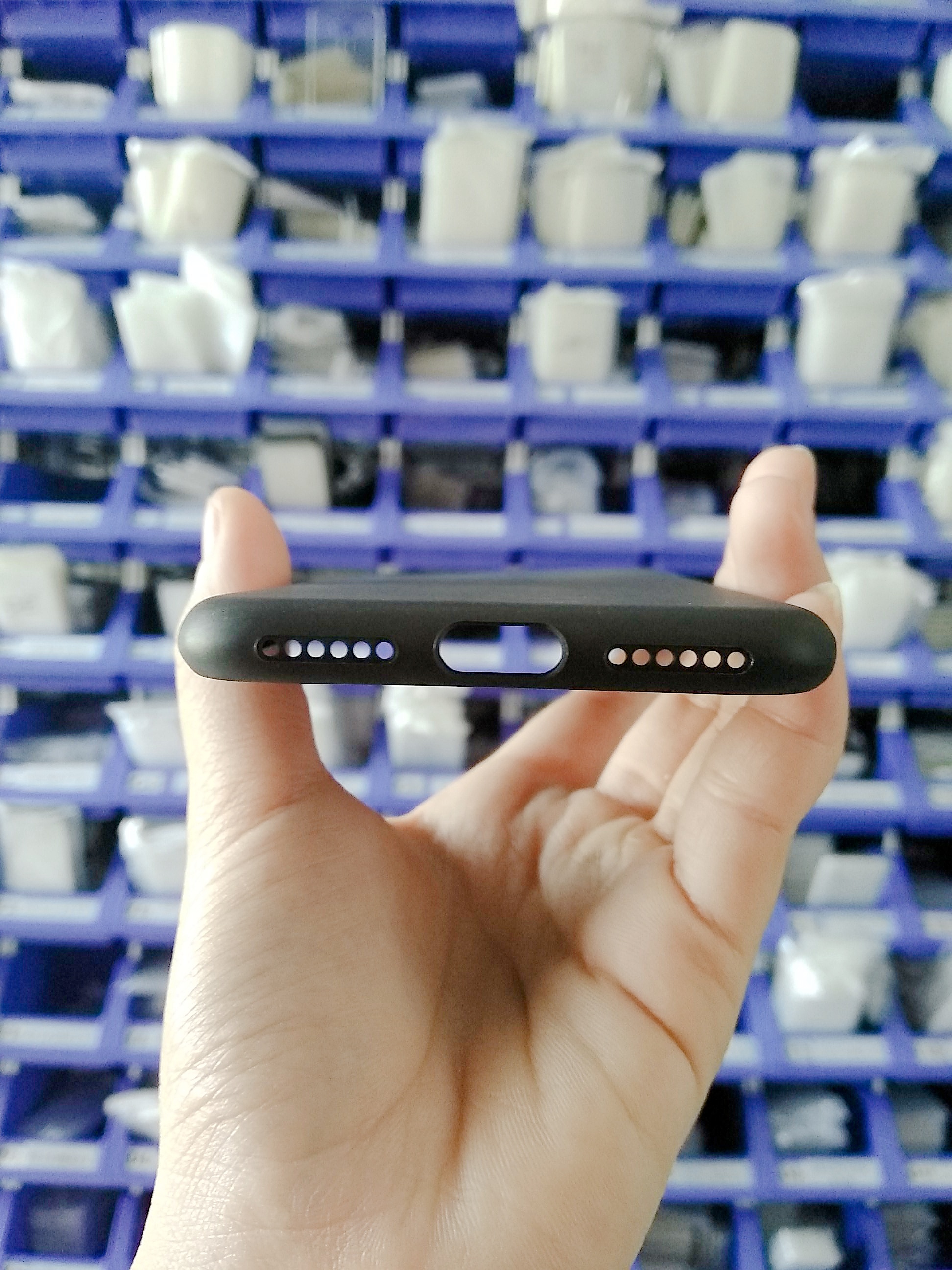 Ốp lưng iphone 7/8/SE 2020 dẻo đen xịn