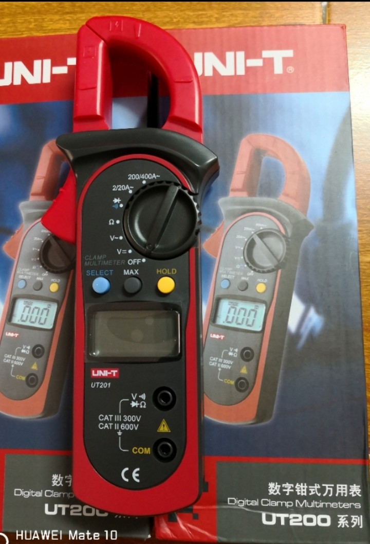 Đồng Hồ Kẹp Dòng UT 200