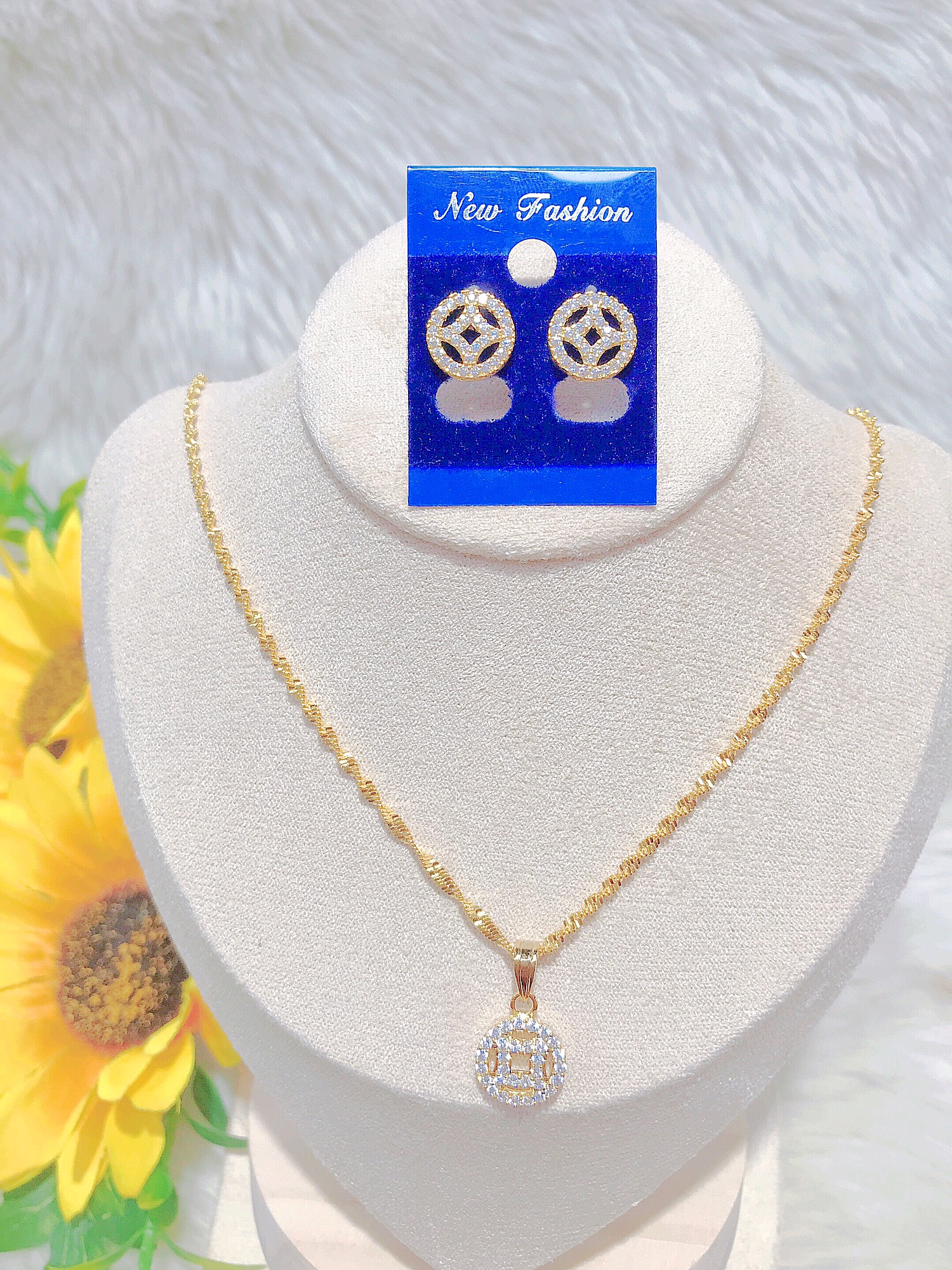 Bộ nữ trang mạ Vàng 18K X.S0009-84 - Nữ trang bộ vàng 18k, bộ nữ trang cưới, bộ trang sức bạc nữ, bộ nữ trang đẹp, bộ nữ trang cưới vàng 24k, bộ trang sức tự thiết kế, bộ trang sức nữ dễ thương, bộ trang sức bạch kim