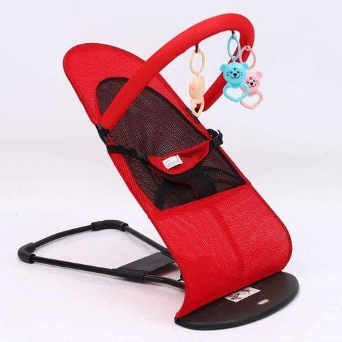 Ghế rung có đồ chơi cho bé