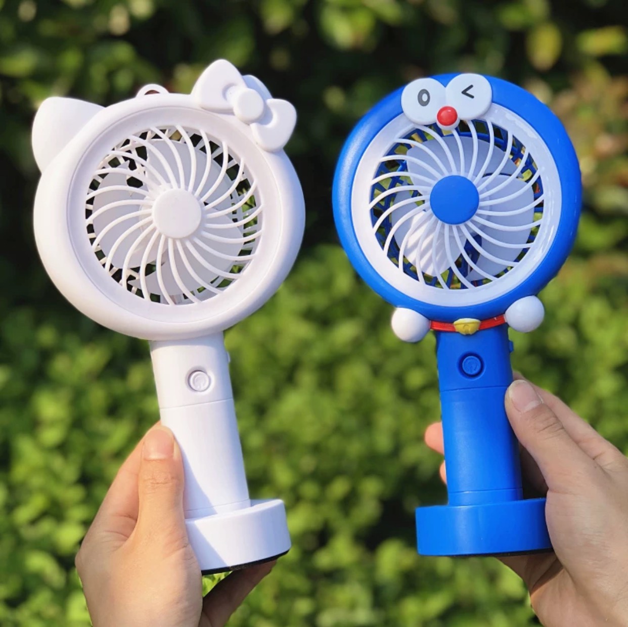 Quạt tích điện cầm tay 2 tư thế