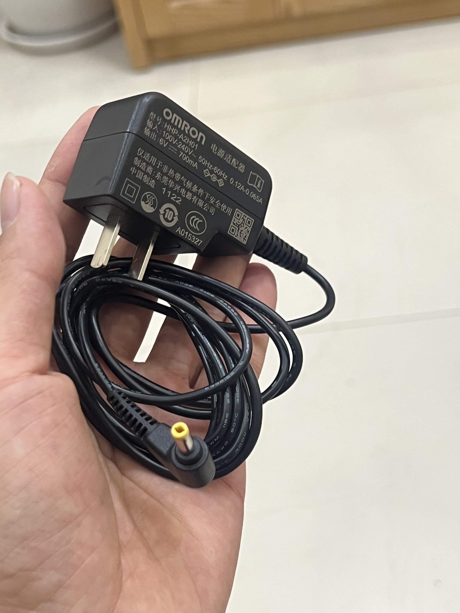 Nguồn-adapter máy đo huyết áp omron 6v-700ma