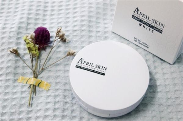 [HCM]Phấn nước Skin ma thuật che khuyết điểm (TRẮNG)