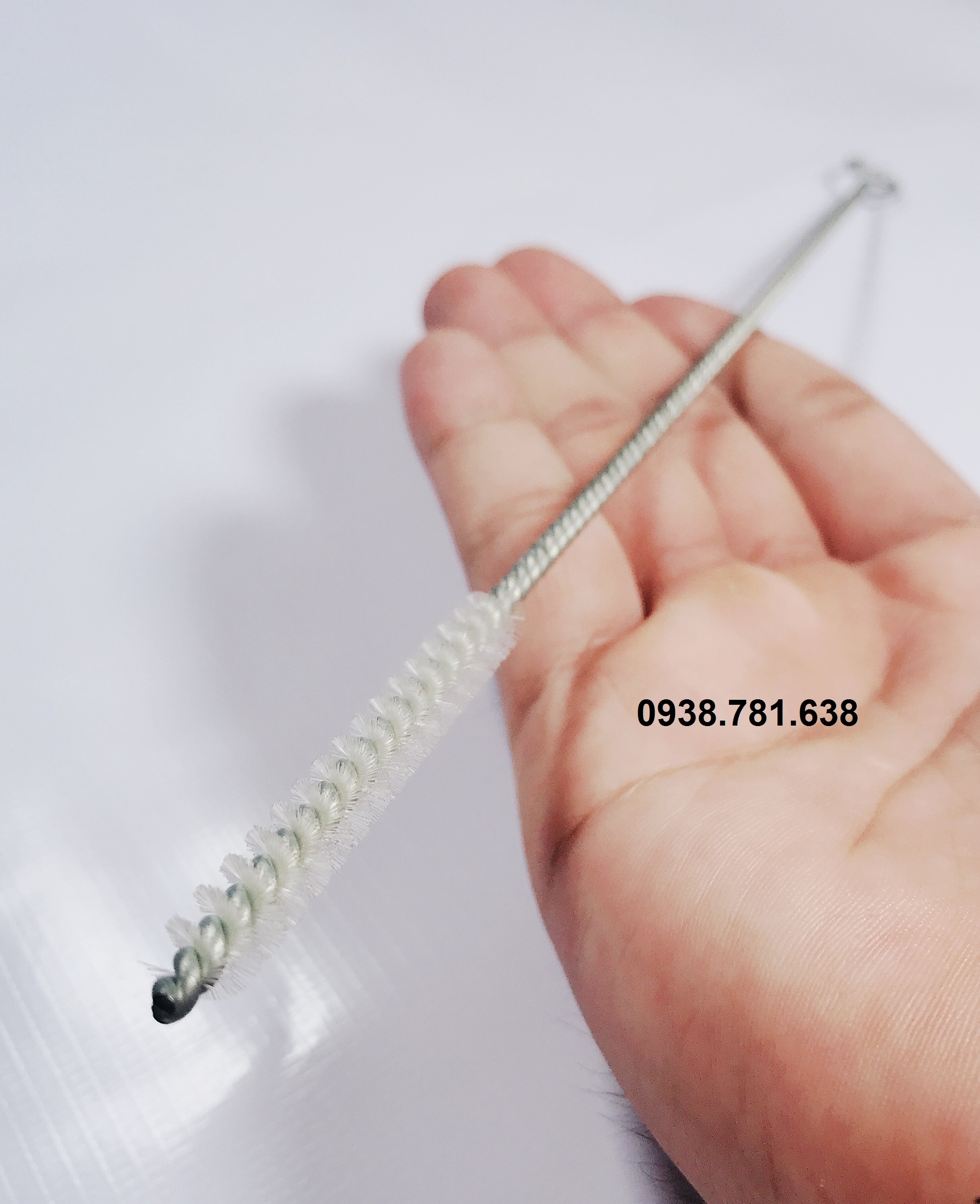 Chổi cước thông ống sợi Nylong trắng