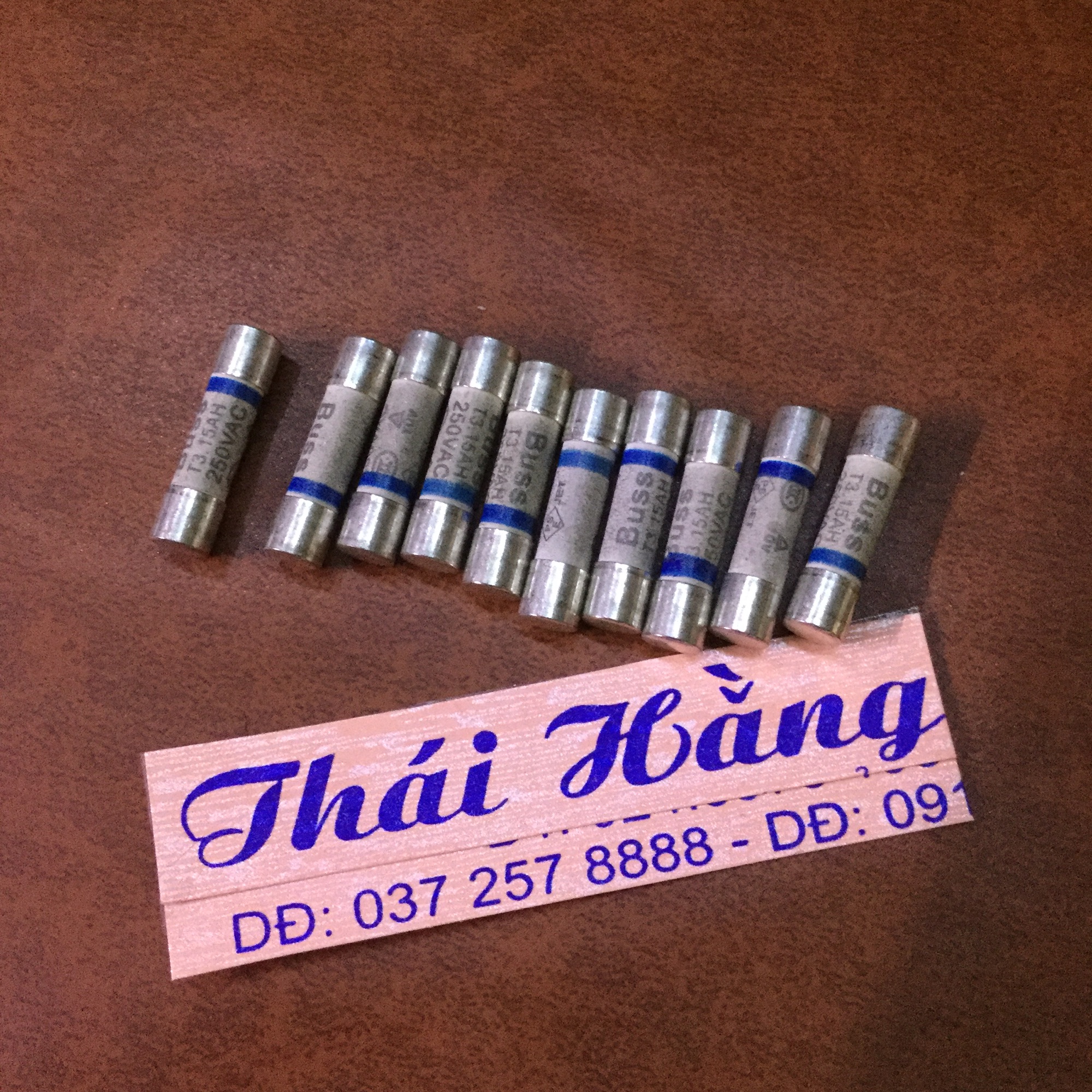 Cầu chì sứ Jin 3.15 -5 x20 mm(10 chiếc)