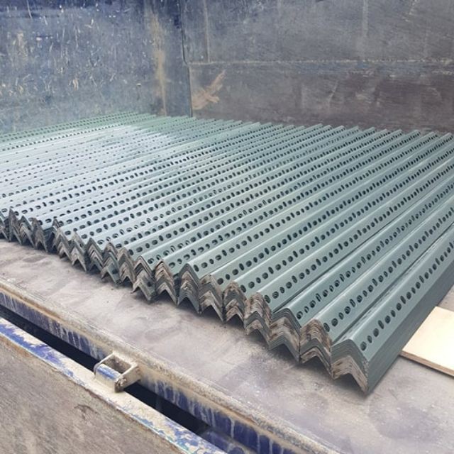 Kích thước dài : 60cm (Thanh sắt v lỗ đa năng V30x30mm)