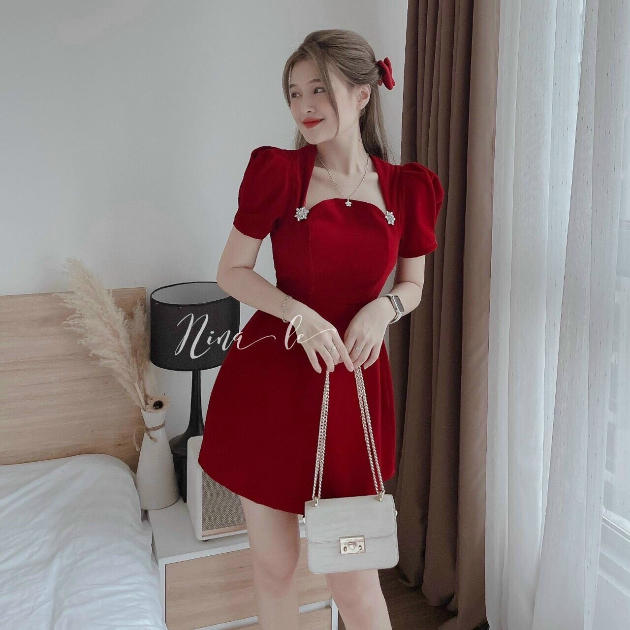 Váy đầm nữ nhung cứng phụ kiện